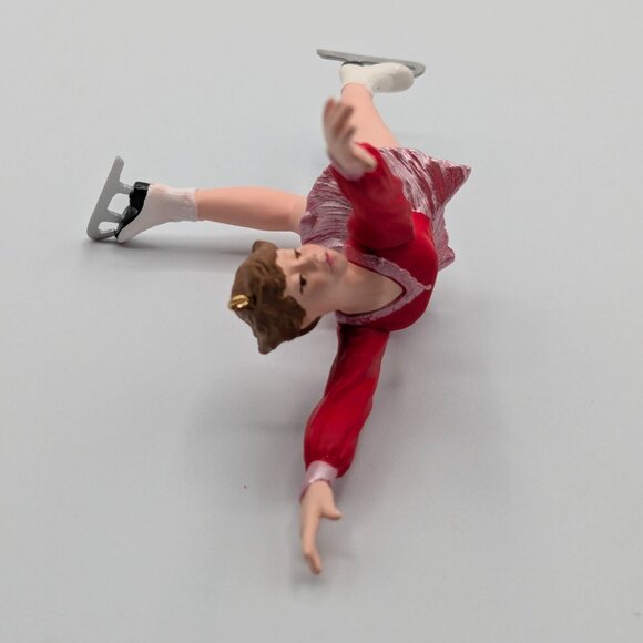 Hallmark Keepsake Elegance on Ice 1997, Vintage Ice Skating Christmas Ornament - Picture 4 of 11